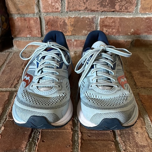 Saucony Omni 19 Athletic Shoes - Picture 4 of 10